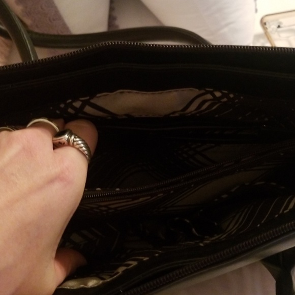 London fog purse - Picture 3 of 8